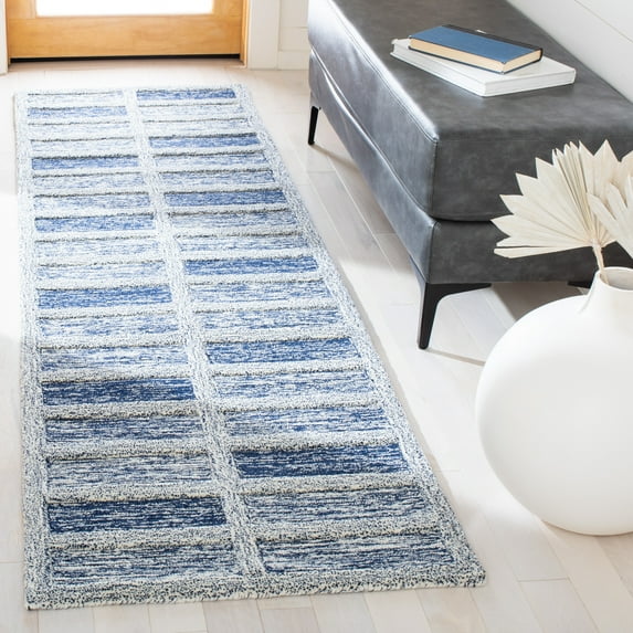 SAFAVIEH Cambridge Alfonso Geometric Wool Runner Rug, Navy, 2'3" x 8'