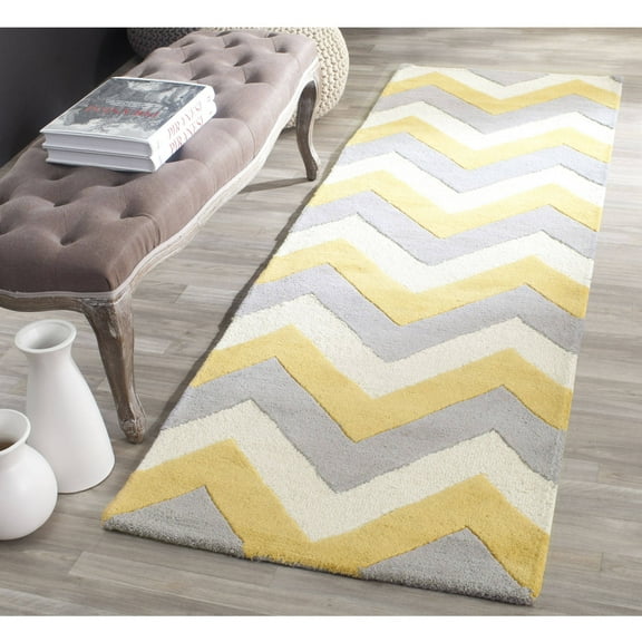 SAFAVIEH Cambridge Cherette Zig Zag Stripes Wool Runner Rug, Grey/Gold, 2'6" x 6'