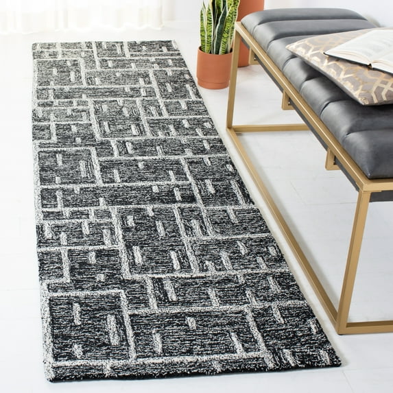 SAFAVIEH Cambridge Claudia Geometric Wool Runner Rug, Black/Ivory, 2'3" x 8'