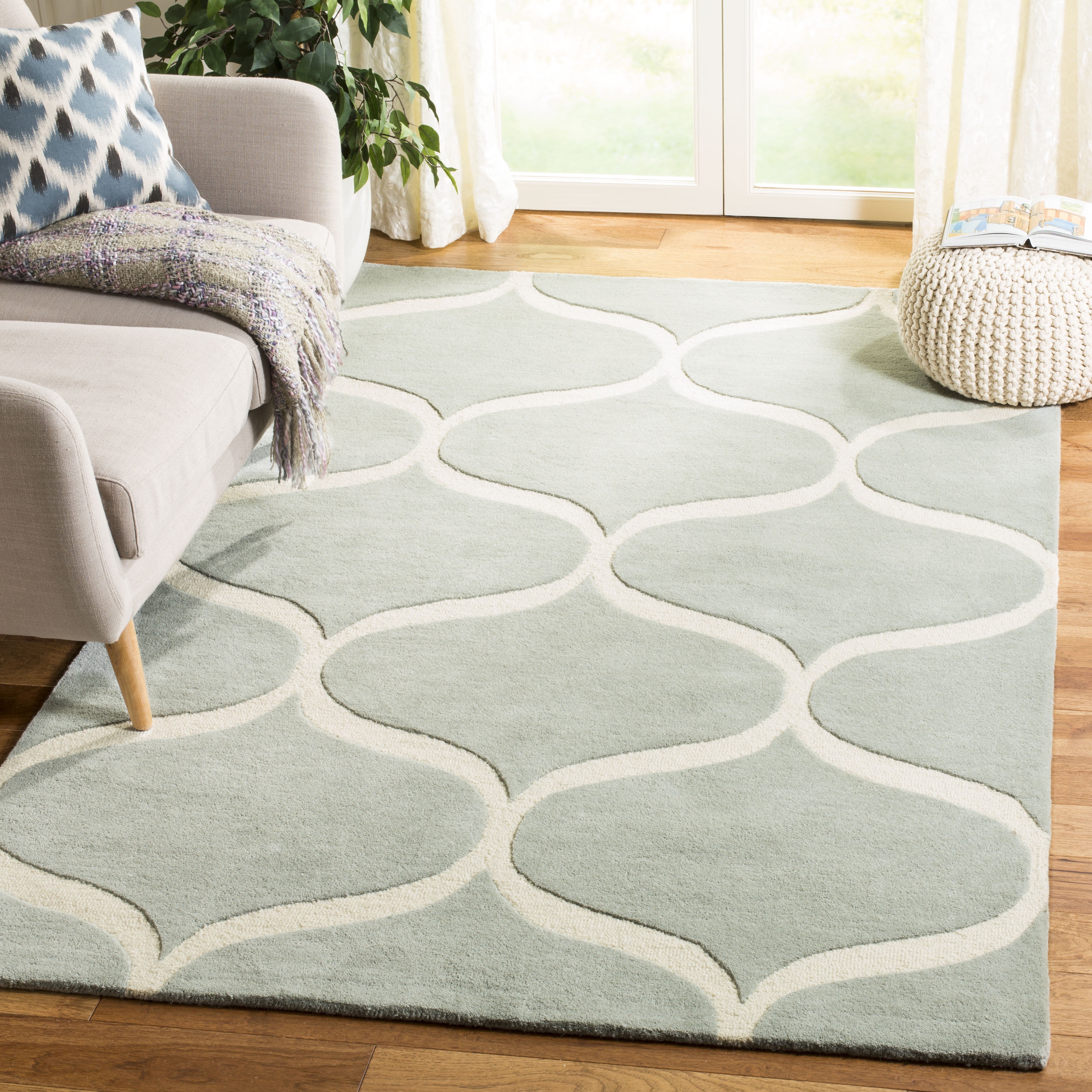 SAFAVIEH Cambridge Jared Geometric Wool Area Rug, Gray/Ivory, 6' x 6' Square