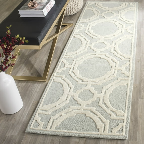 SAFAVIEH Cambridge Jessika Geometric Wool Runner Rug, Gray/Ivory, 2'6" x 8'