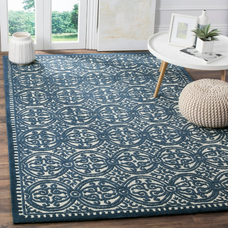 SAFAVIEH Cambridge Joseph Welsh Geometric Wool Area Rug, Ivory 