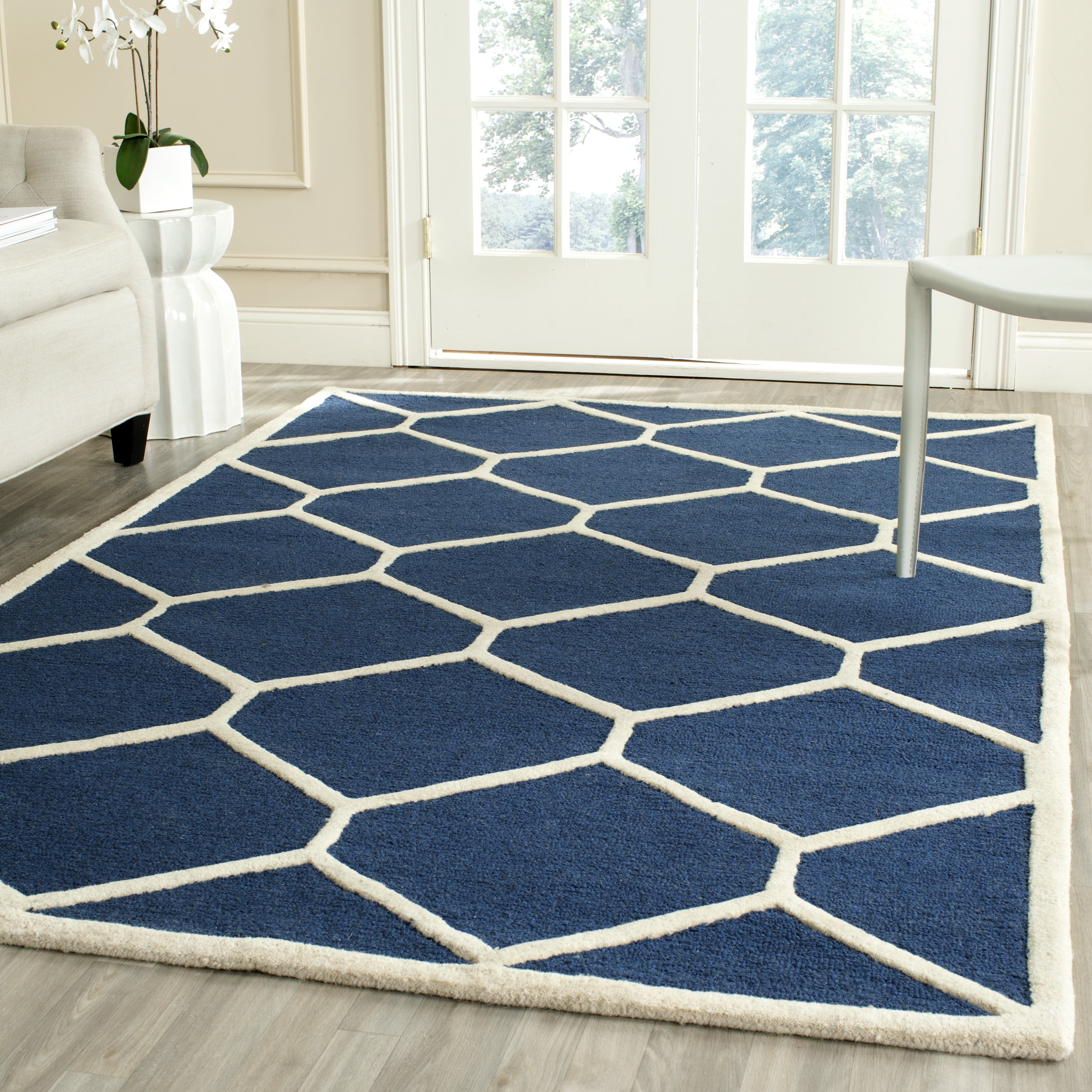 Navy Blue & Ivory Wool 4'x6' Hand-Tufted Geometric Rug