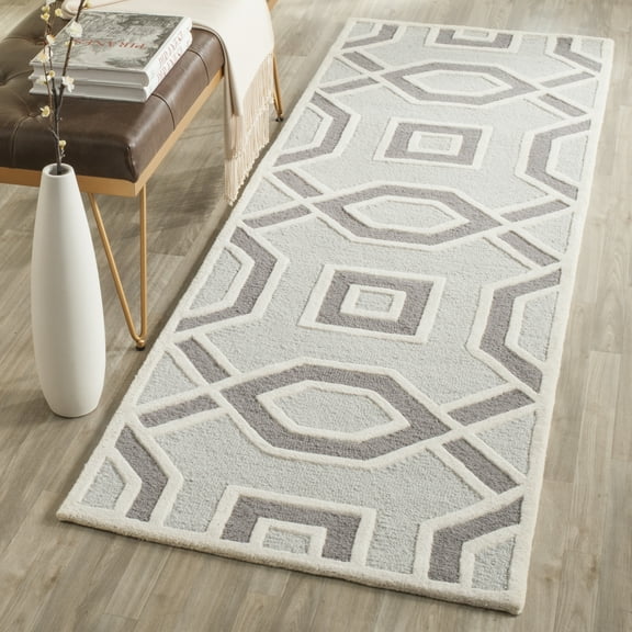 SAFAVIEH Cambridge Judith Geometric Wool Runner Rug, Gray/Ivory, 2'6" x 8'