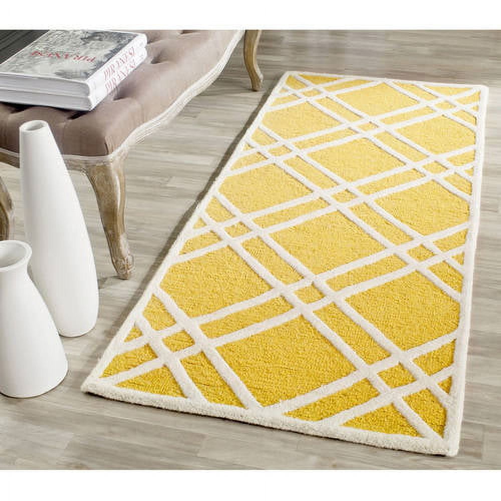 Ivory Elegance Hand-Tufted Wool Runner Rug, 2'6" x 6'