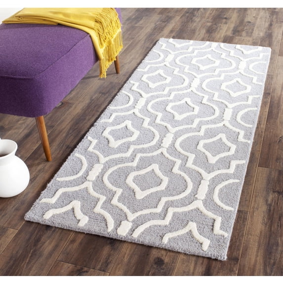 SAFAVIEH Cambridge Julian Geometric Wool Runner Rug, Silver/Ivory, 2'6" x 6'