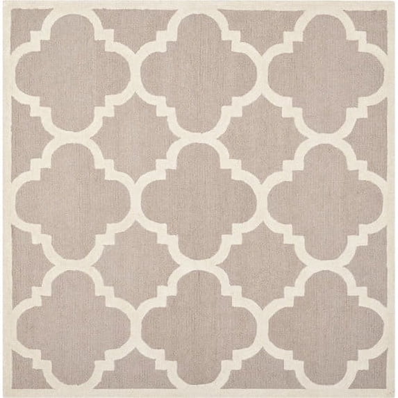 SAFAVIEH Cambridge Justine Geometric Quatrefoil Wool Area Rug, Beige/Ivory, 4' x 4' Square