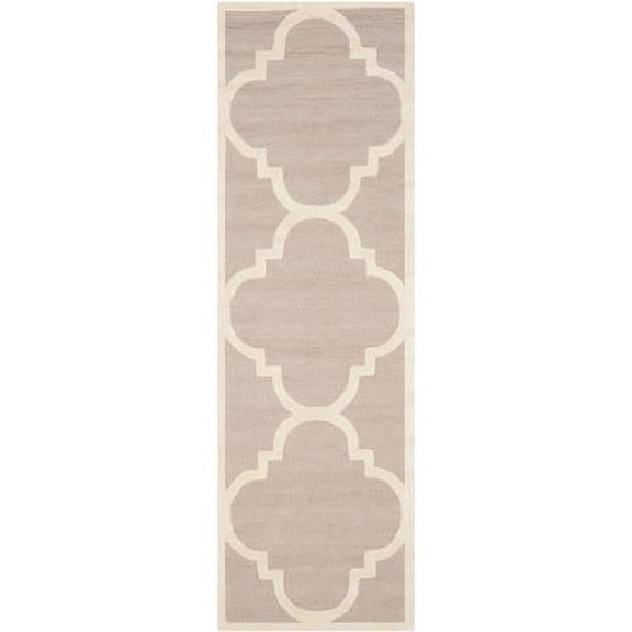 SAFAVIEH Cambridge Justine Geometric Quatrefoil Wool Runner Rug, Beige/Ivory, 2'6" x 12'