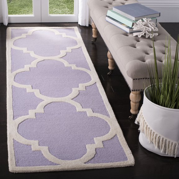 SAFAVIEH Cambridge Justine Geometric Quatrefoil Wool Runner Rug, Lavender/Ivory, 2'6" x 6'