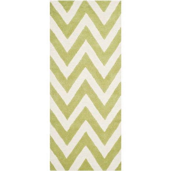 SAFAVIEH Cambridge Kaitlyn Zig Zag Stripes Wool Runner Rug, Green/Ivory, 2'6" x 6'