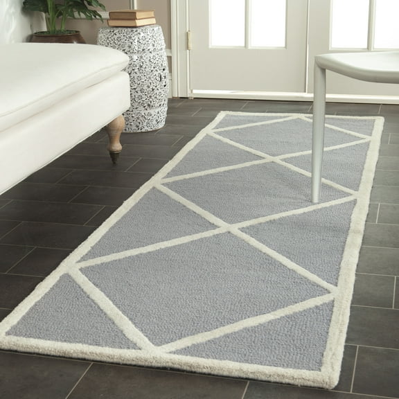 SAFAVIEH Cambridge Kennedy Geometric Diamonds Wool Runner Rug, Silver/Ivory, 2'6" x 12'