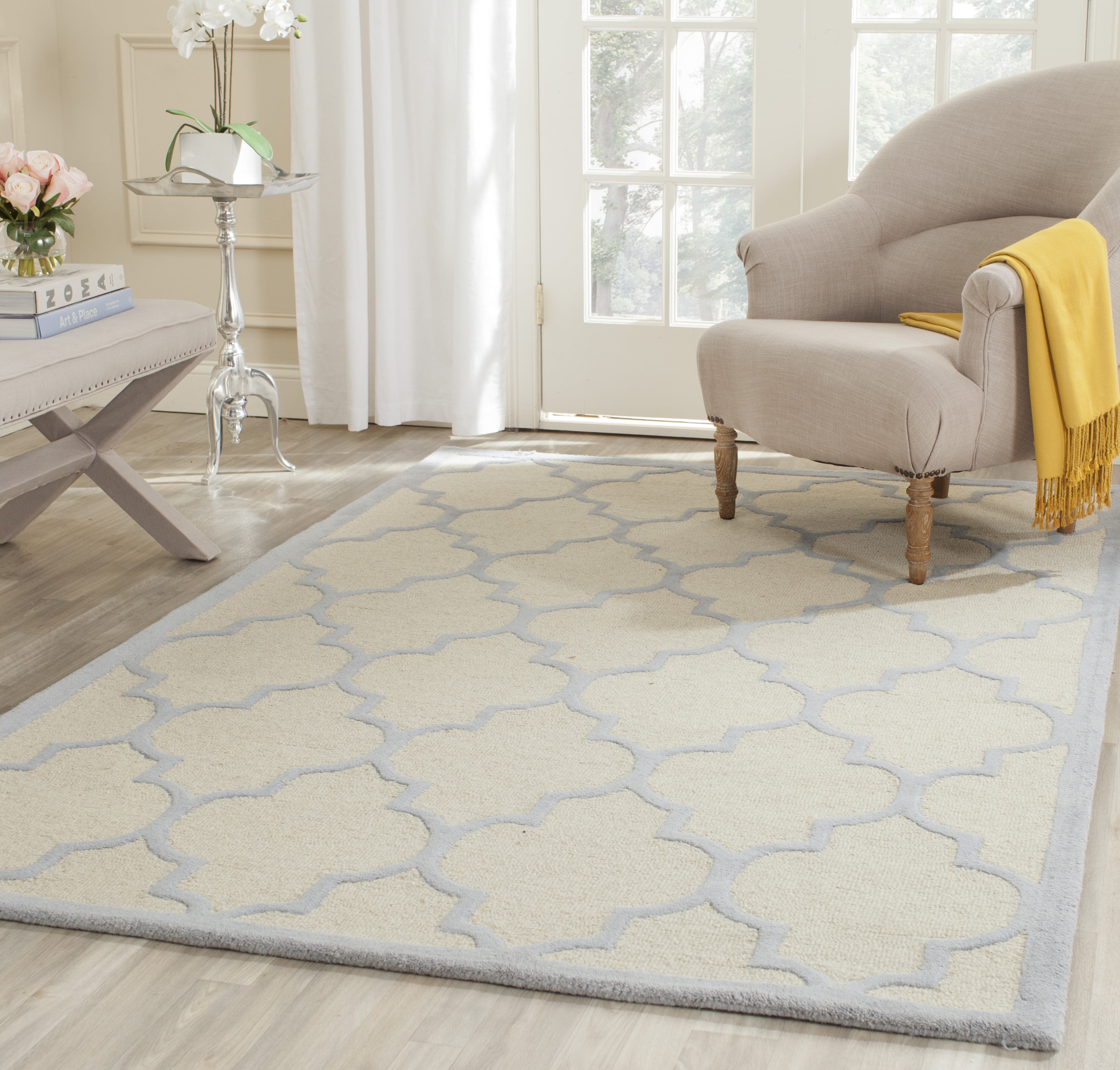 Hand-Tufted Light Blue and Ivory Wool 8' x 10' Rug