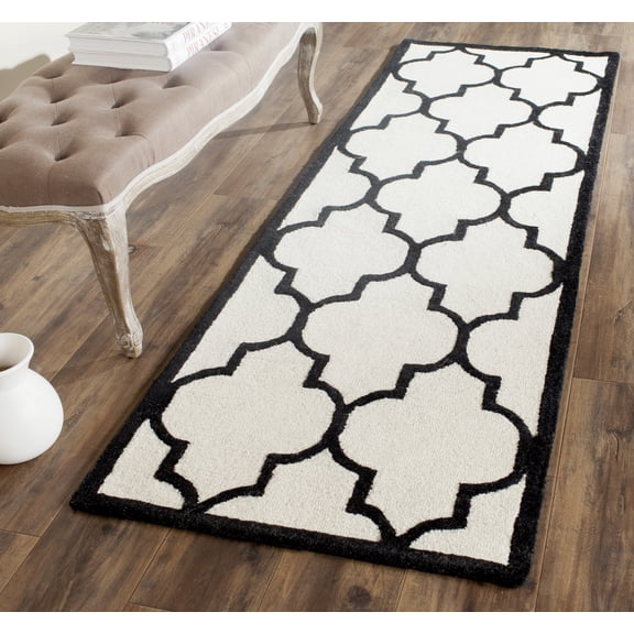 SAFAVIEH Cambridge Kevin Geometric Wool Runner Rug, Ivory/Black, 2'6" x 8'