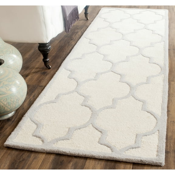 SAFAVIEH Cambridge Kevin Geometric Wool Runner Rug, Ivory/Silver, 2'6" x 8'