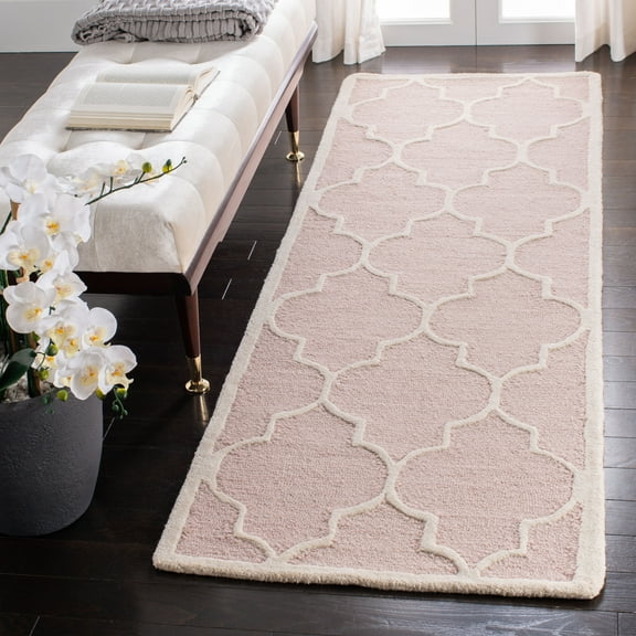 SAFAVIEH Cambridge Kevin Geometric Wool Runner Rug, Light Pink/Ivory, 2'6" x 8'
