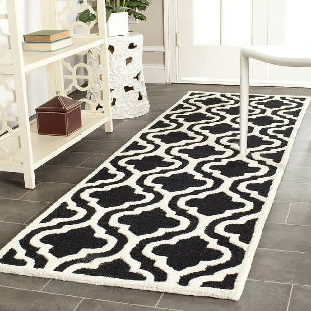 Hand-Tufted Cambridge Wool Area Rug in Black & Ivory - 30" x 14"
