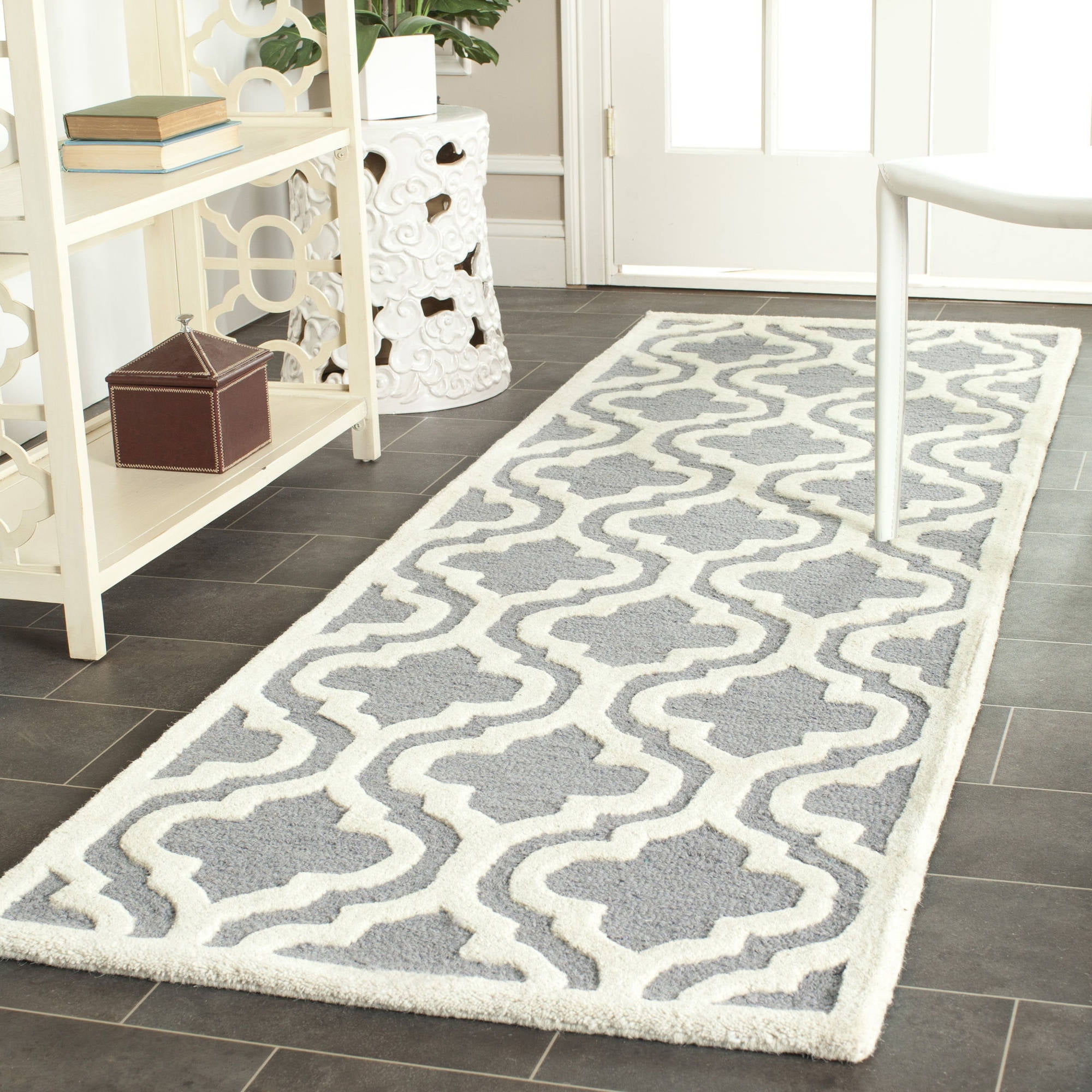 Hand-Tufted Silver & Ivory Wool Geometric Runner Rug, 2'6" x 6'