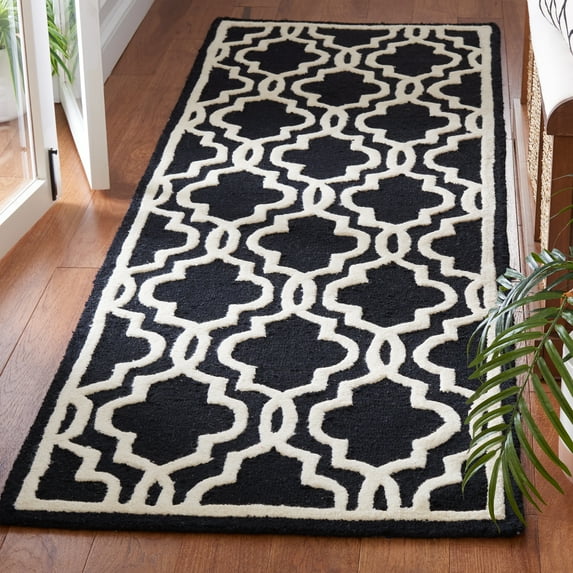 SAFAVIEH Cambridge Kyle Geometric Wool Runner Rug, Black/Ivory, 2'6" x 12'