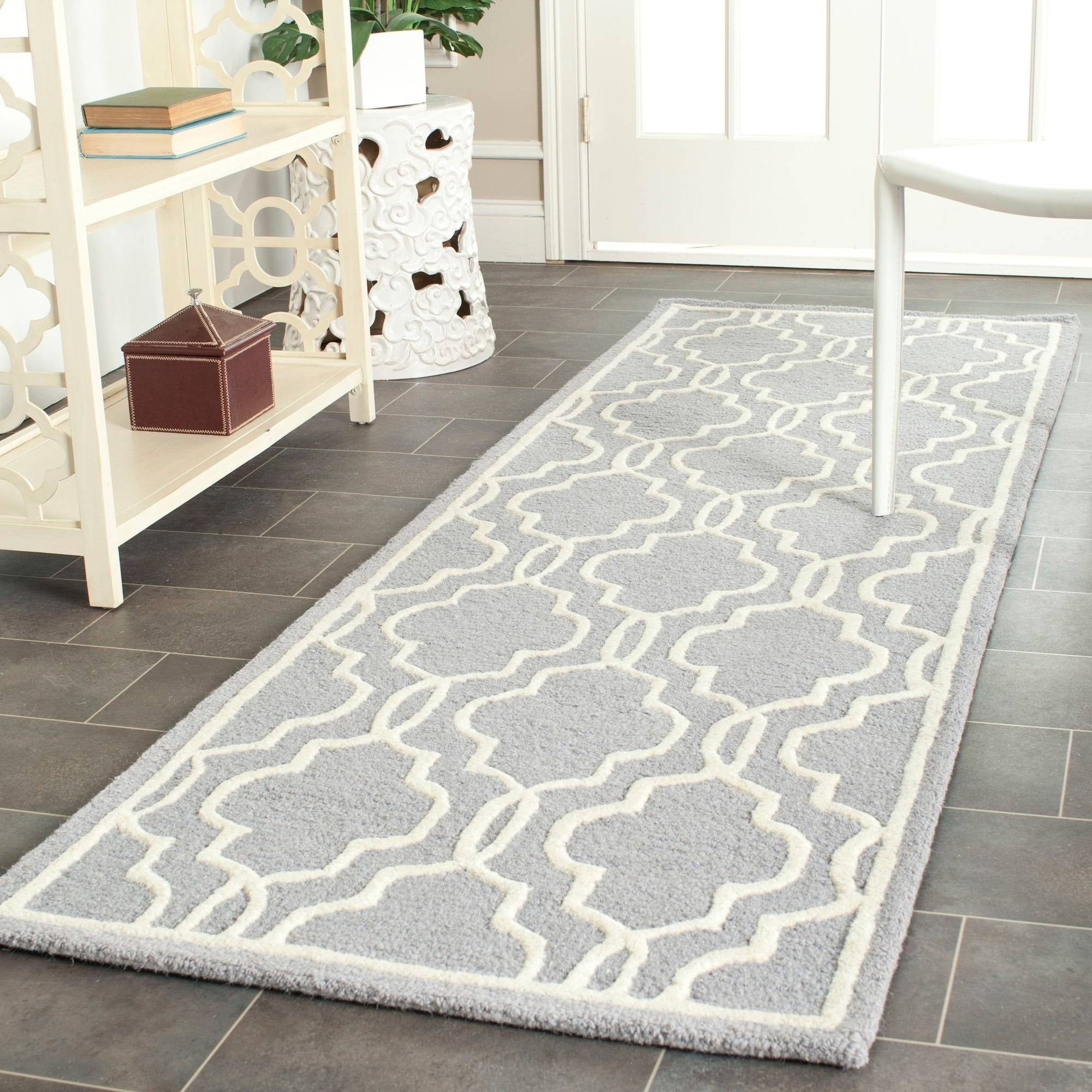Hand-Tufted Silver & Ivory Wool 2'6" x 16' Area Rug