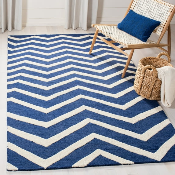 SAFAVIEH Cambridge Leon Geometric Wool Area Rug, Navy/Ivory, 4' x 6'
