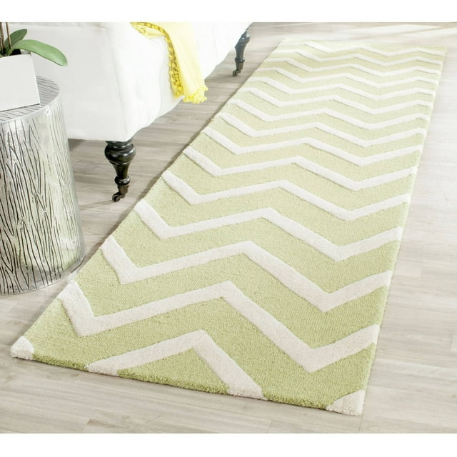 SAFAVIEH Cambridge Leon Zig Zag Stripes Wool Runner Rug, Green/Ivory, 2'6" x 8'