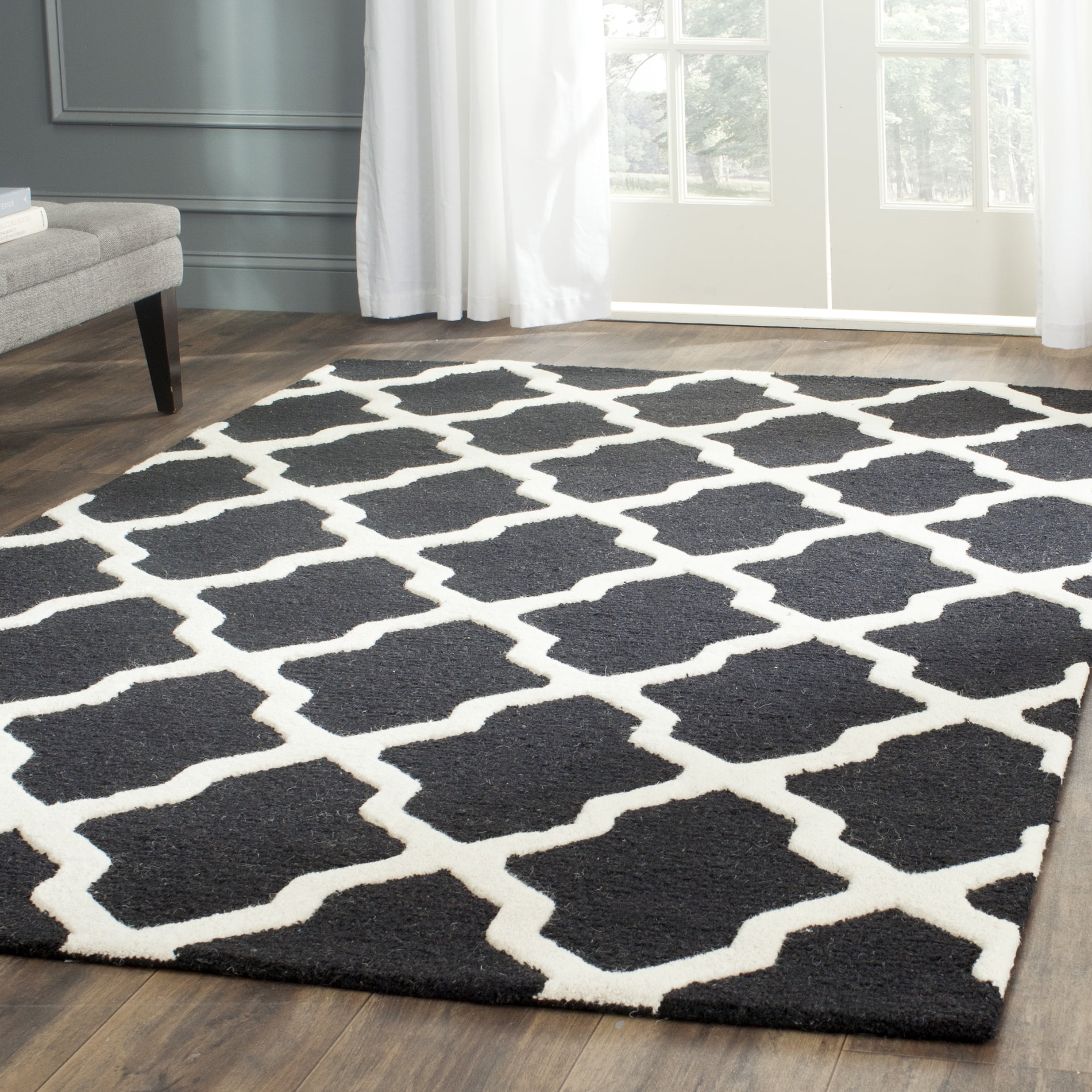Black and Ivory Geometric Wool Area Rug, 4' x 6'