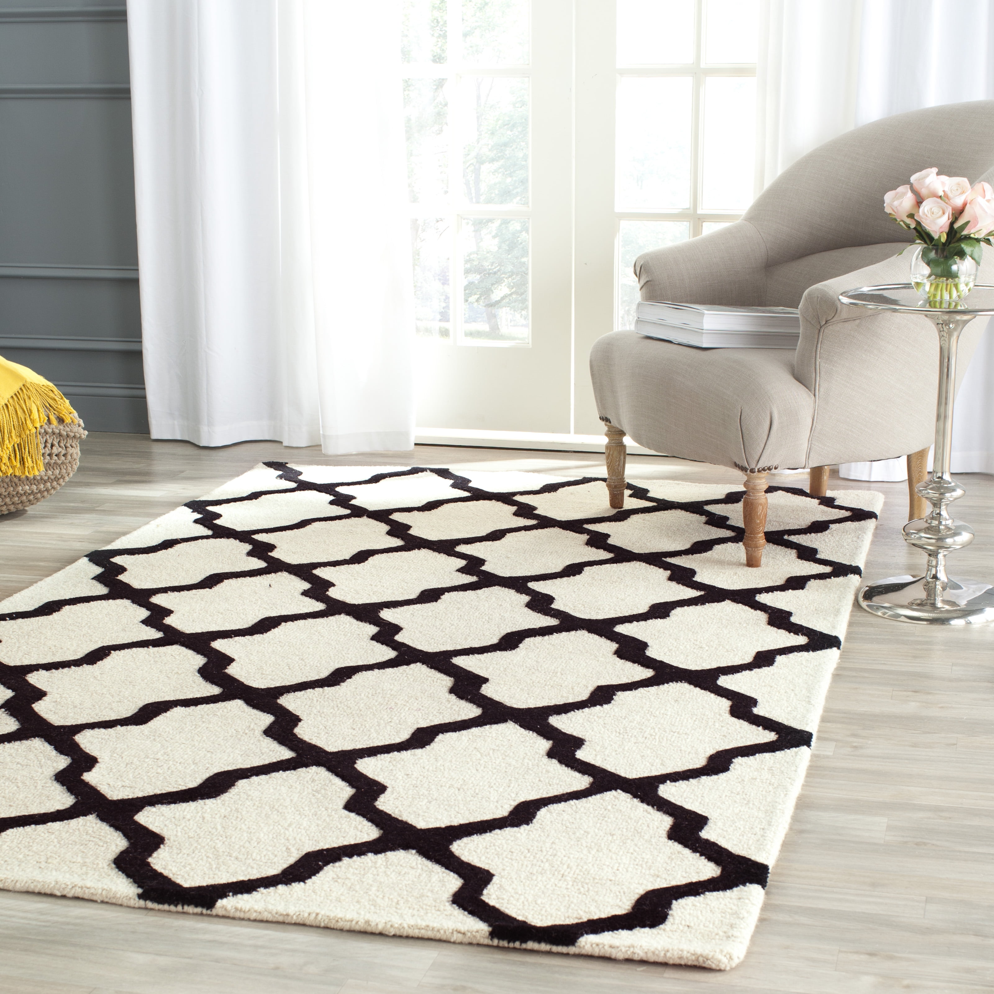 SAFAVIEH Cambridge Liam Geometric Wool Area Rug, Ivory/Black, 9' x 12'