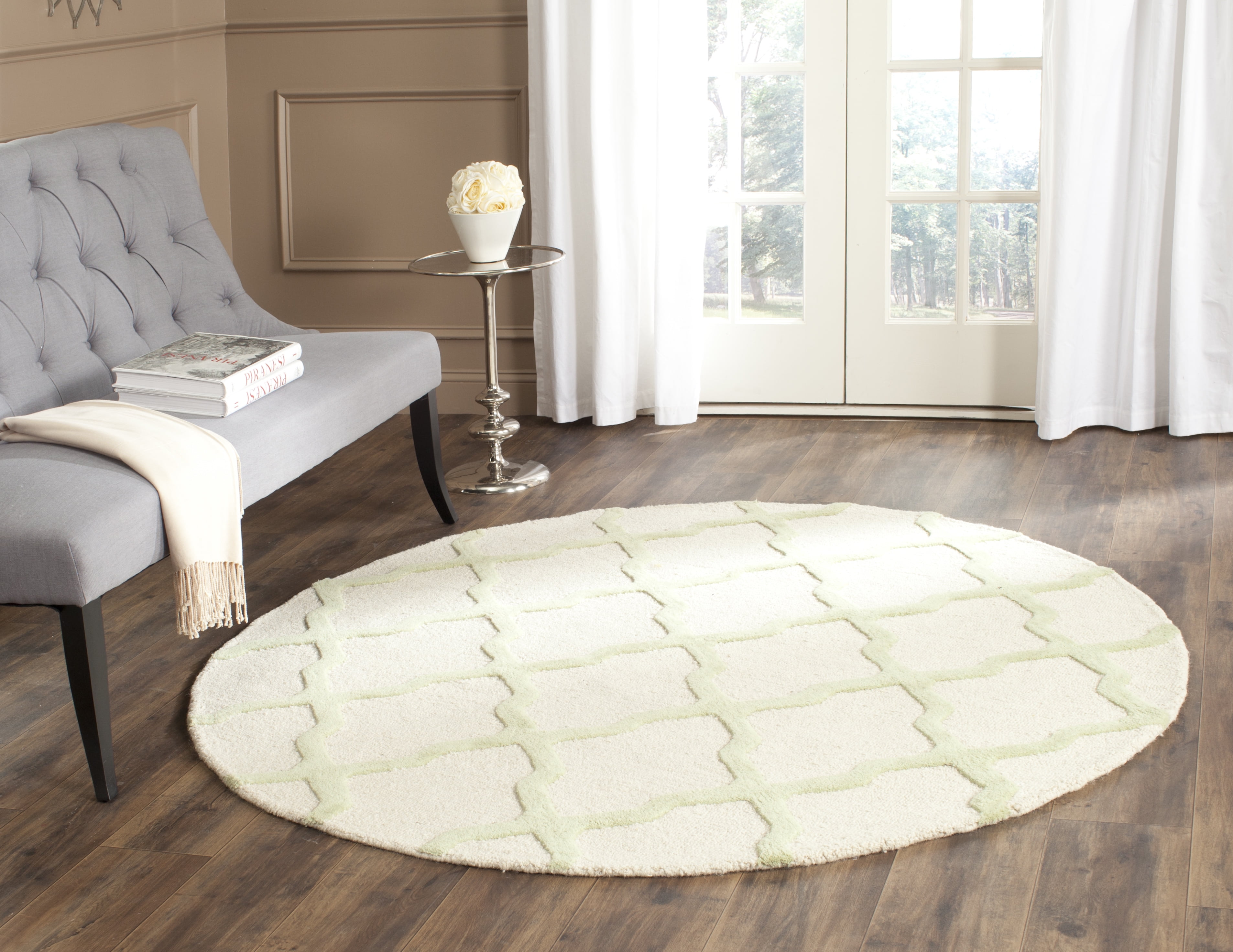 SAFAVIEH Cambridge Liam Geometric Wool Area Rug, Ivory/Light Green, 4' x 4' Round