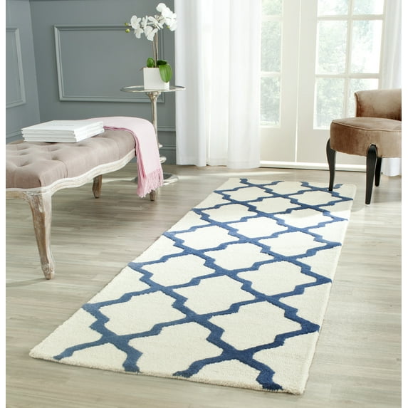 SAFAVIEH Cambridge Liam Geometric Wool Runner Rug, Ivory/Navy, 2'6" x 6'