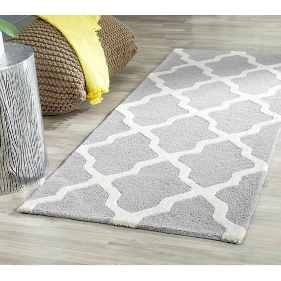 SAFAVIEH Cambridge Liam Geometric Wool Runner Rug, Silver/Ivory, 2'6" x 6'