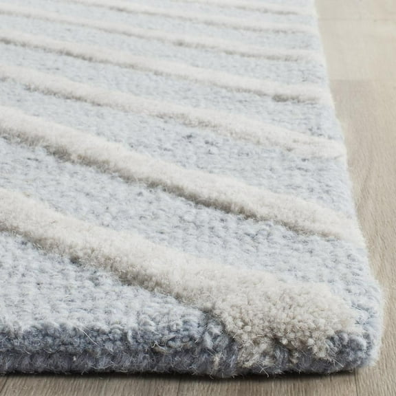 SAFAVIEH Cambridge Lilly Diamond Striped Wool Area Rug, Light Blue/Ivory, 6' x 9'