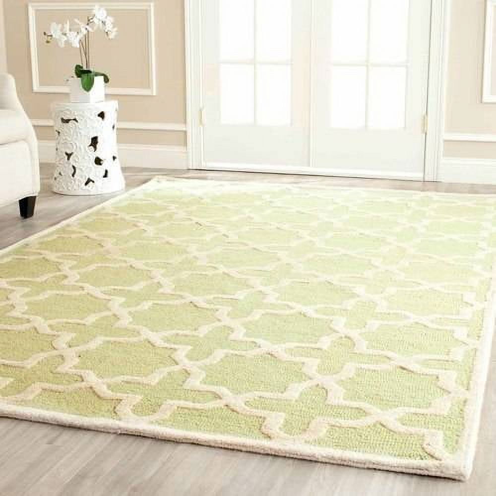 Light Green and Ivory Hand-Tufted Wool 4' x 6' Rug