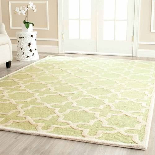 Hand-Tufted Woolen Harmony Rug in Light Green/Ivory, 5' x 8'