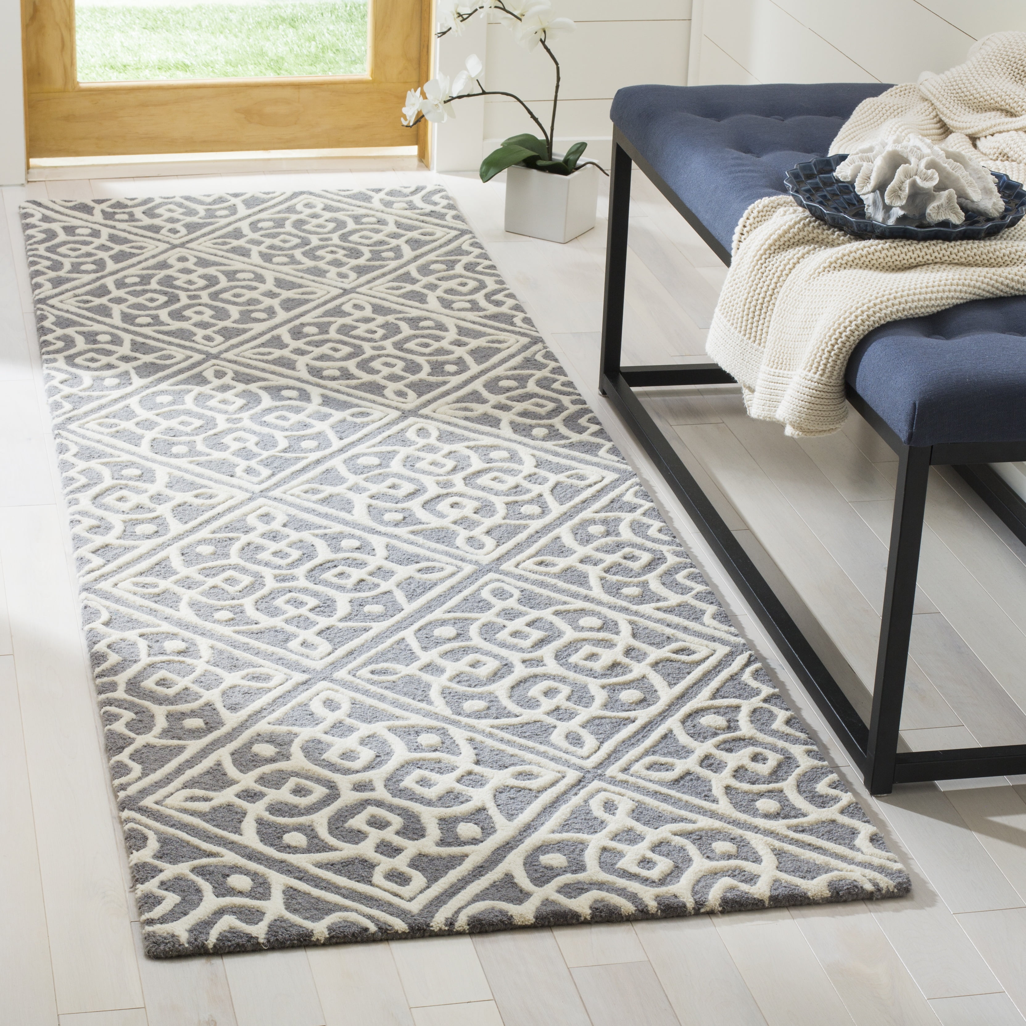SAFAVIEH Cambridge Mirko Geometric Wool Runner Rug, Dark Gray/Ivory, 2'6" x 8'
