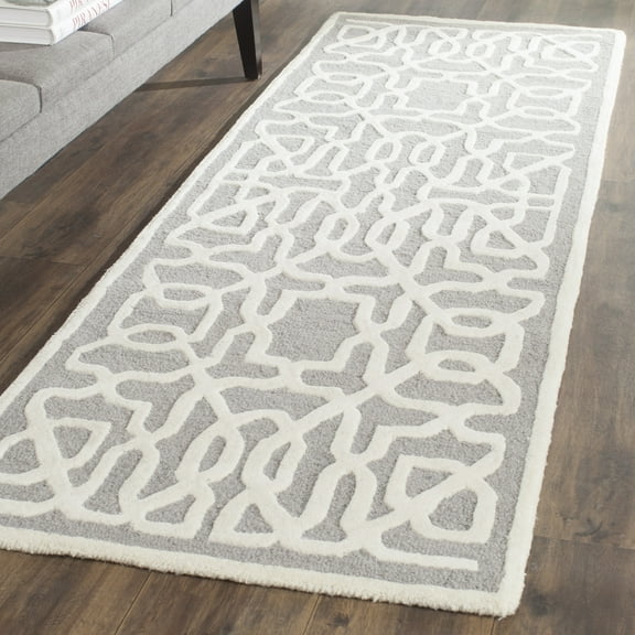 SAFAVIEH Cambridge Norbert Geometric Wool Runner Rug, Silver/Ivory, 2'6" x 8'