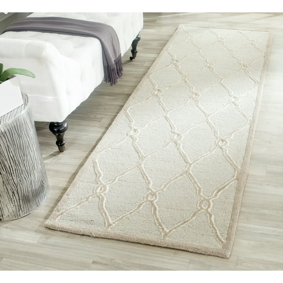 SAFAVIEH Cambridge Selwyn Geometric Wool Runner Rug, Light Gray/Ivory, 2'6" x 8'