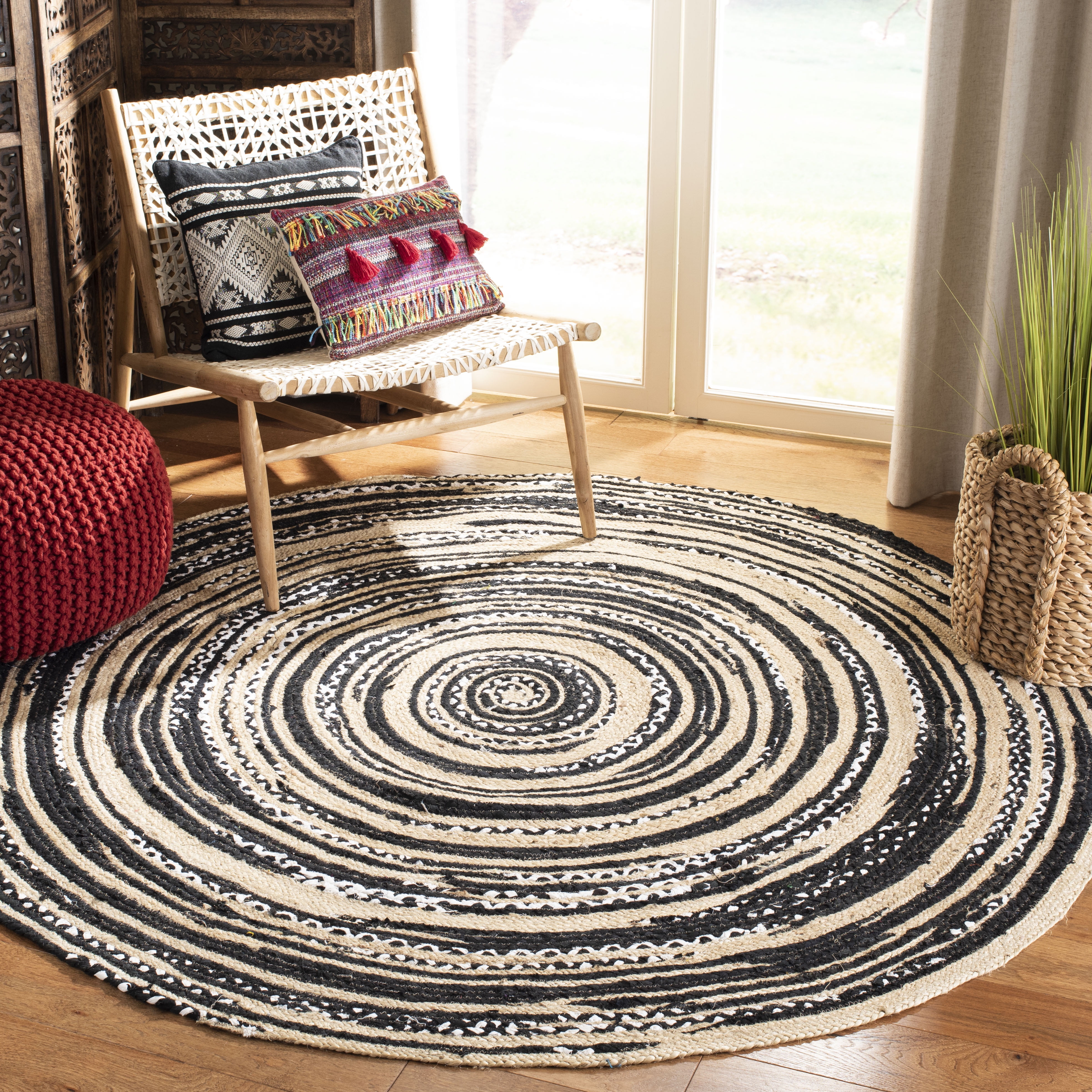 SAFAVIEH Cape Cod Corrine Braided Area Rug, 6' x 6' Round, Black/Ivory