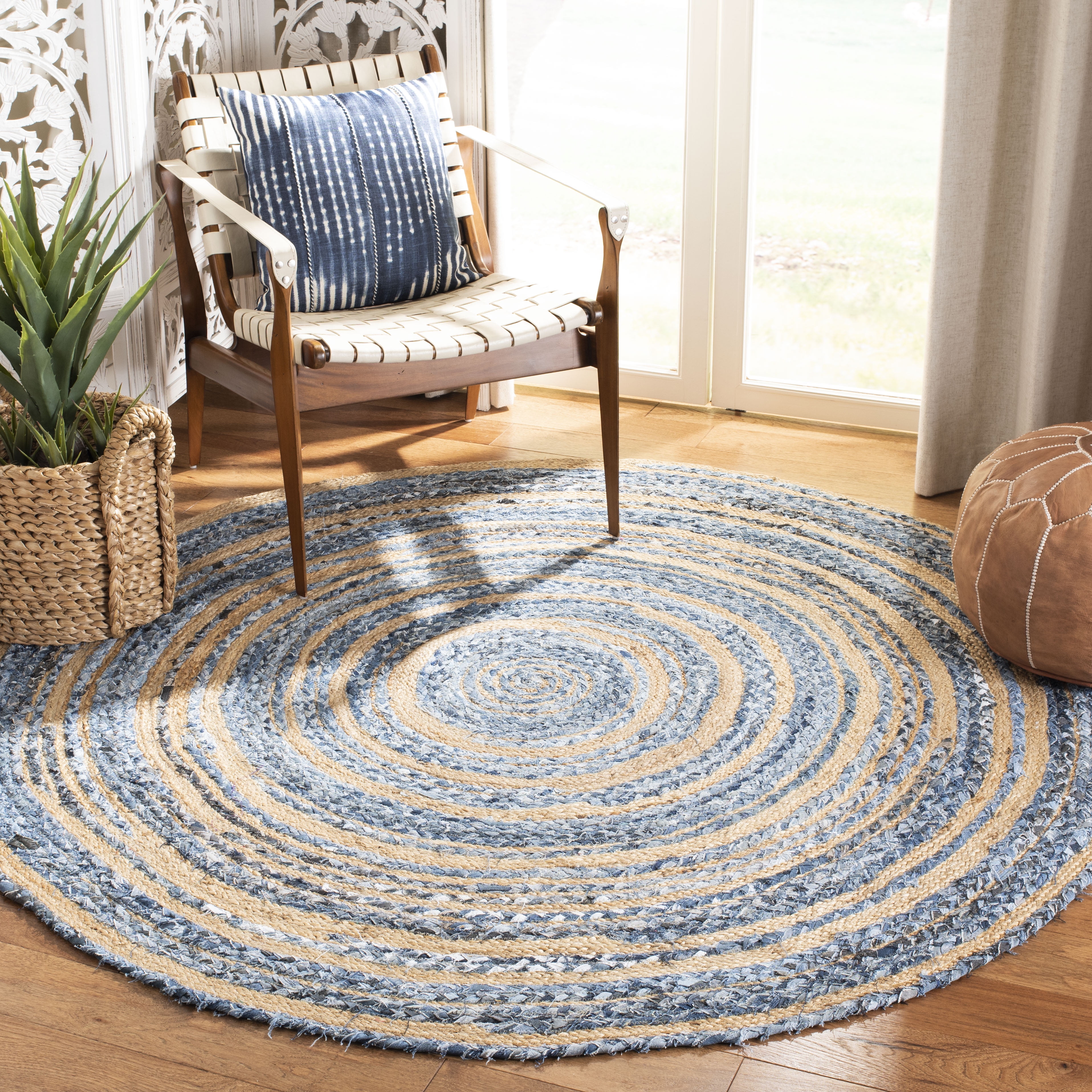 SAFAVIEH Cape Cod Corrine Braided Area Rug, 6' x 6' Round, Blue/Natural