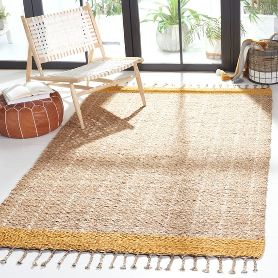 SAFAVIEH Cape Cod Kristen Distressed Area Rug, Gold/Natural, 4' x 6'