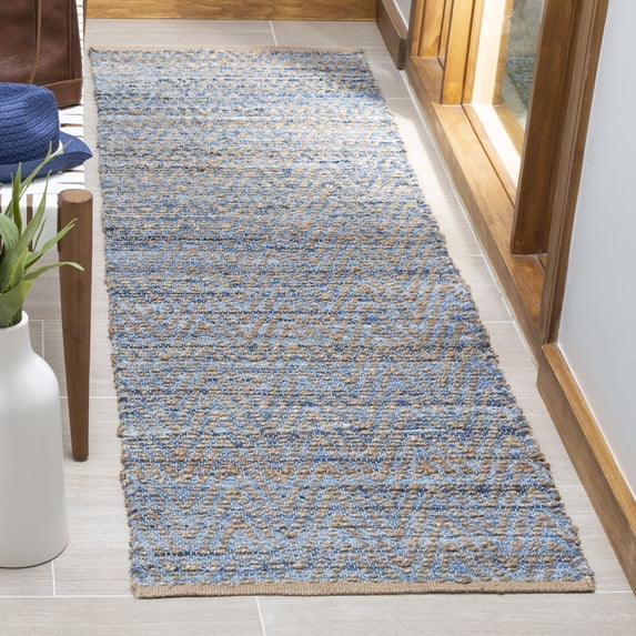 SAFAVIEH Cape Cod Leo Geometric Runner Rug, Natural/Blue, 2'3" x 16'