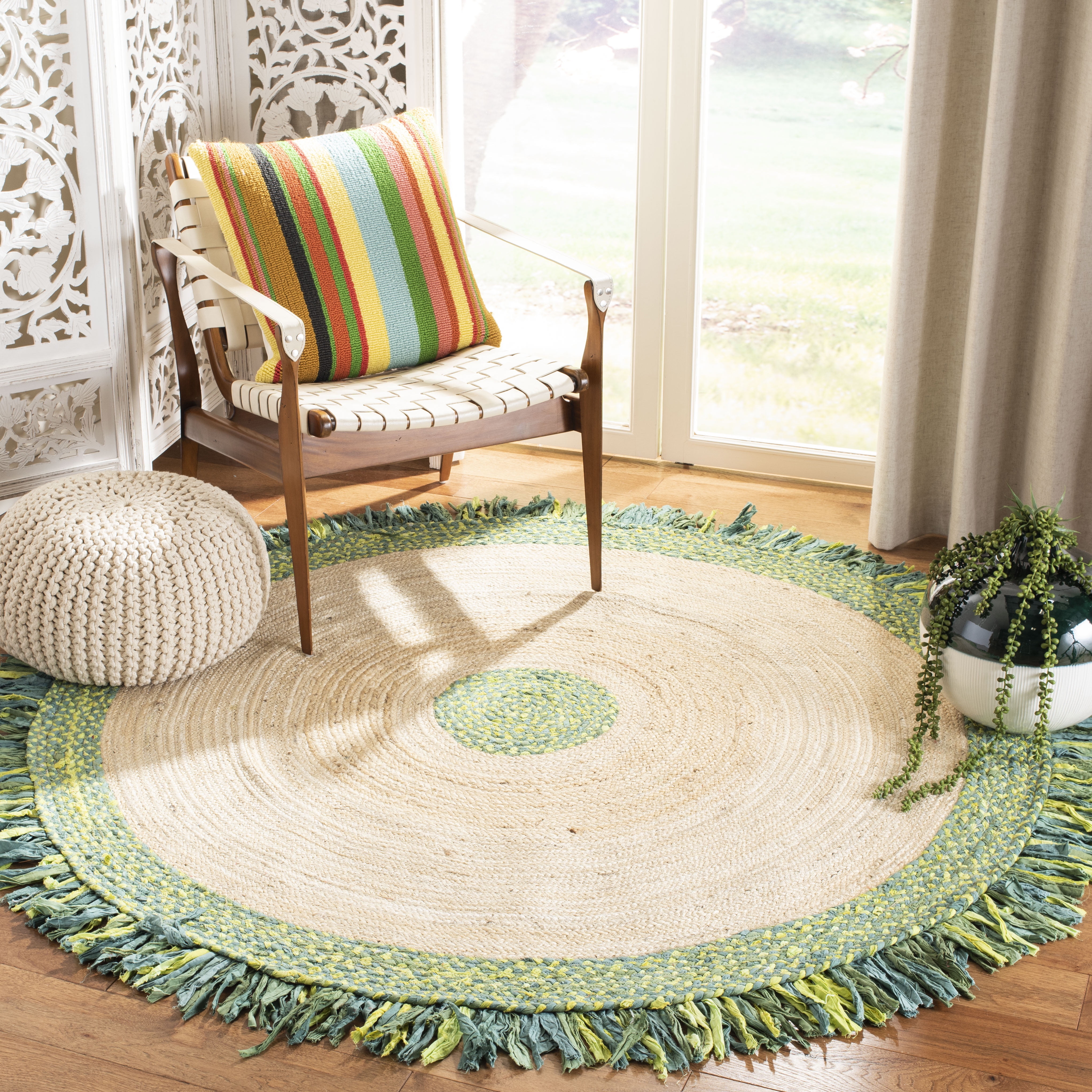 SAFAVIEH Cape Cod Rosalynne Striped Area Rug, Green/Natural, 4' x 4' Round