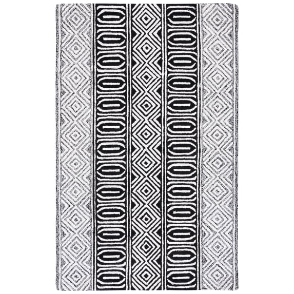 SAFAVIEH Capri Lucina Southwestern Area Rug, Ivory/Black, 6' x 9'