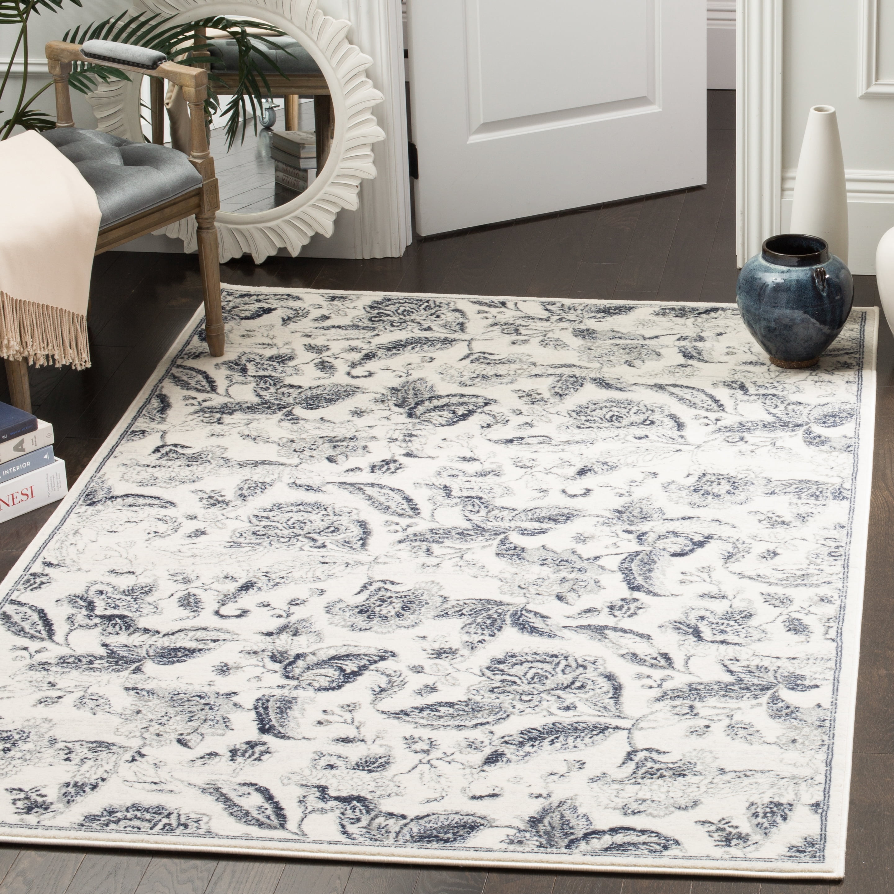 SAFAVIEH Carnegie Lauressa Distressed Area Rug, Cream/Light Gray, 6'7" x 9'2"
