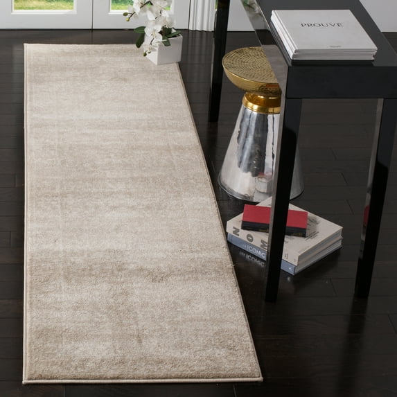 SAFAVIEH Carnegie Cennetig Oriental Runner Rug, Light Beige/Cream, 2'3" x 8'