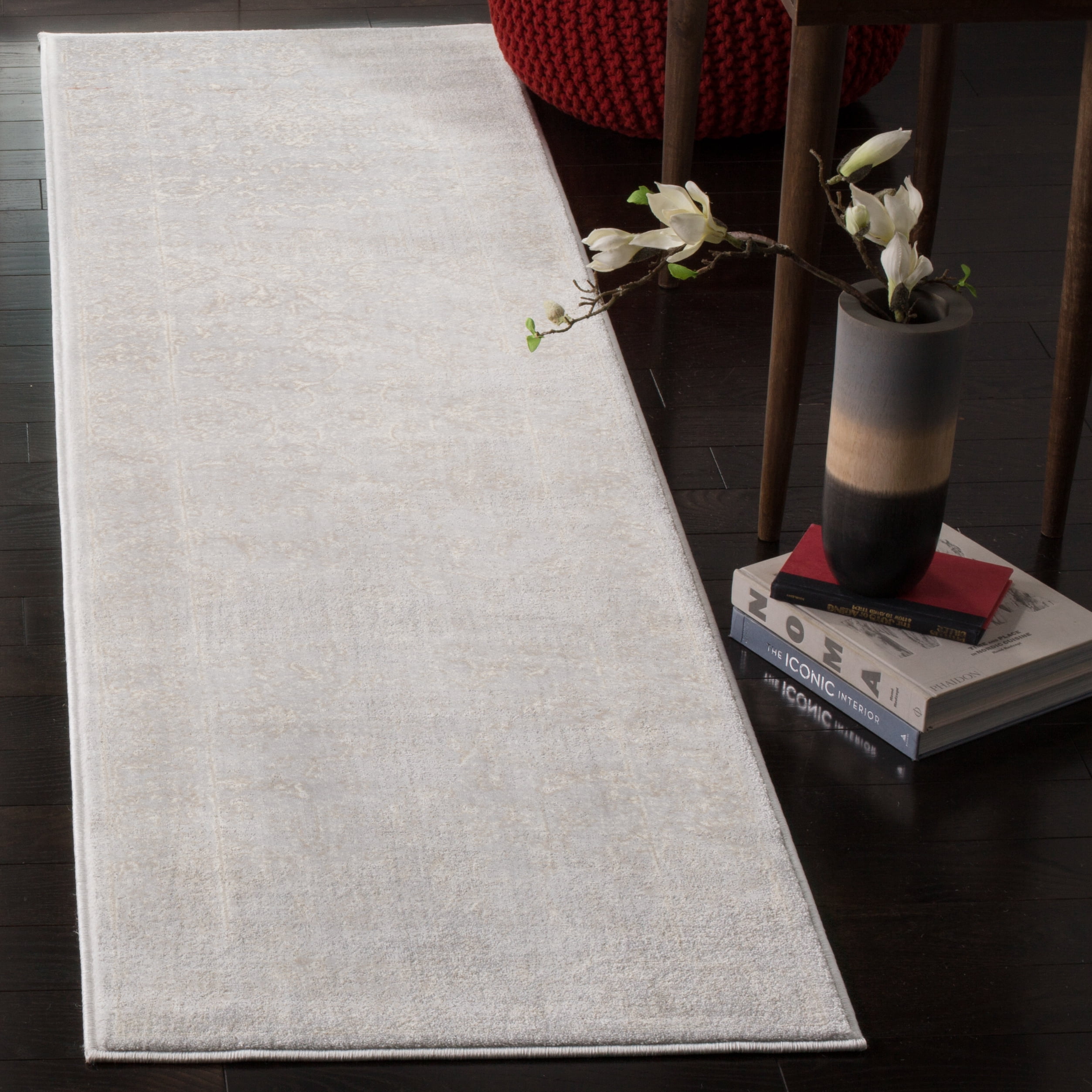SAFAVIEH Carnegie Samantha Oriental Runner Rug, Light Gray/Cream, 2'3" x 12'