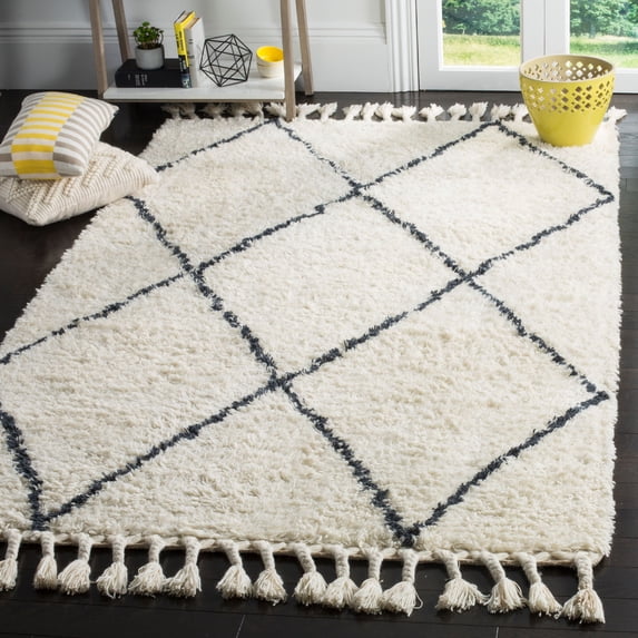 SAFAVIEH Casablanca Anderson Geometric Shag Area Rug, Ivory/Grey, 5' x 8'