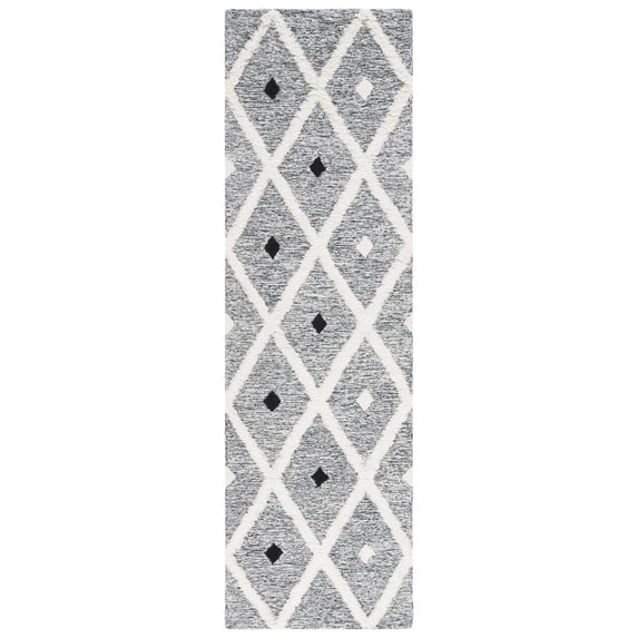 SAFAVIEH Casablanca Cara Diamond Runner Rug, Black/Ivory, 2'3" x 8'