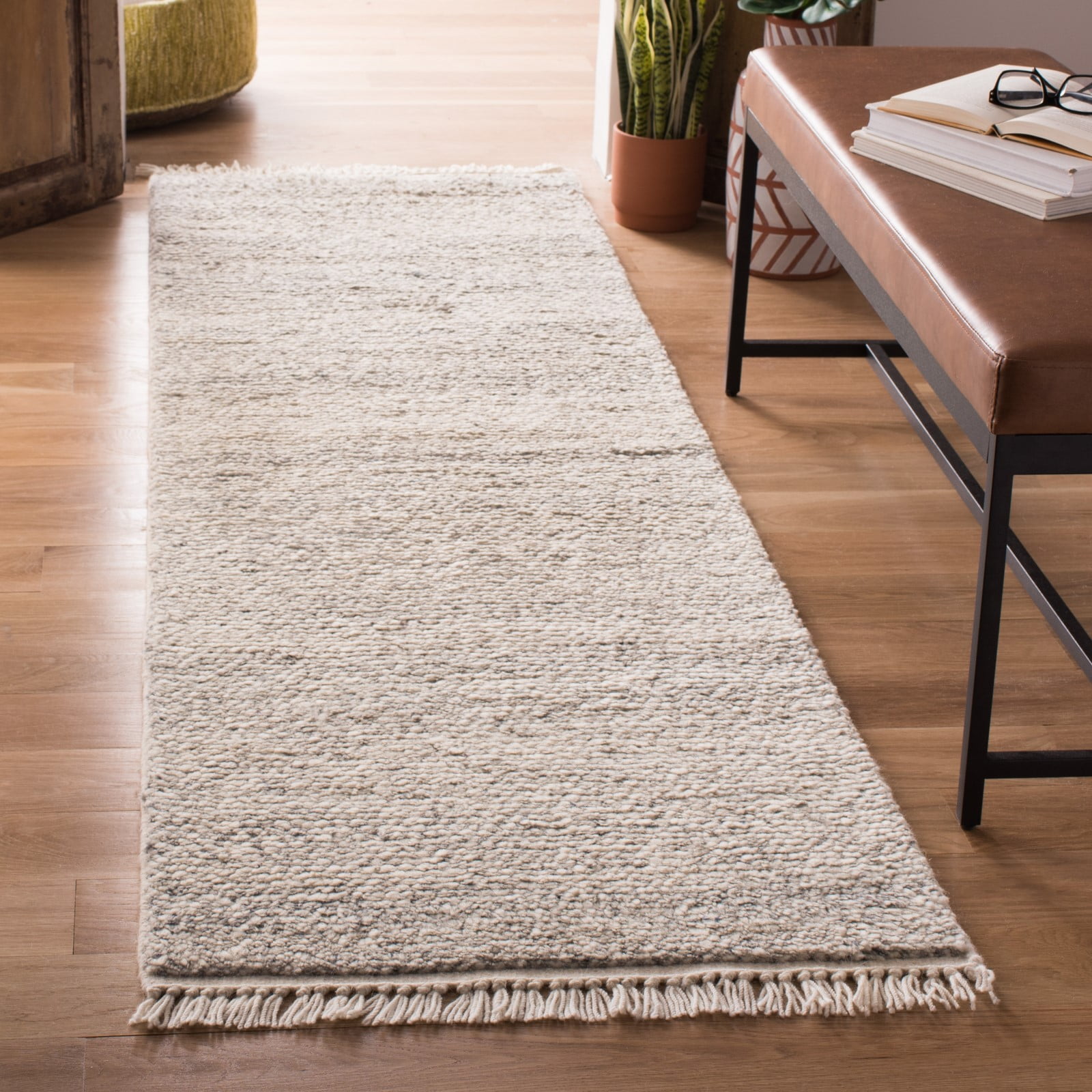 SAFAVIEH Casablanca Carbrey Solid Wool Shag Runner Rug, Grey, 2'3" x 8'