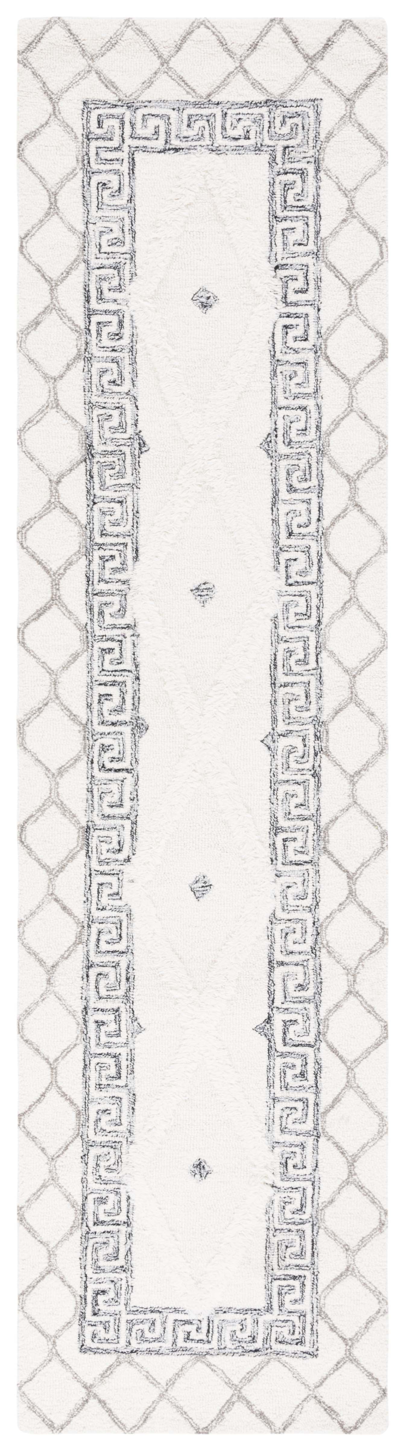 SAFAVIEH Casablanca Claudia Medallion Runner Rug, Ivory/Black, 2'3" x 9'