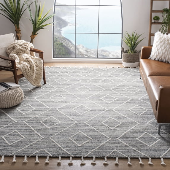 SAFAVIEH Casablanca Cleves Geometric Diamonds Wool Shag Area Rug, Grey/Ivory, 8' x 10'